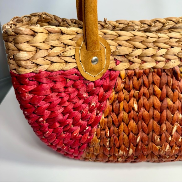 Pre-owned Vinatge Rectangular Harvest basket Bag - with Suede Handles. - Picture 16 of 16